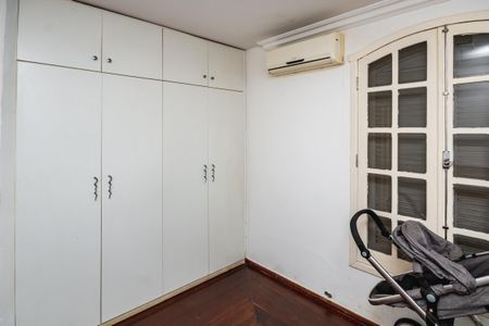 Casa à venda com 1450m², 3 quartos e 5 vagas Casa à venda com 1450m², 3 quartos e 5 vagasSuíte 2