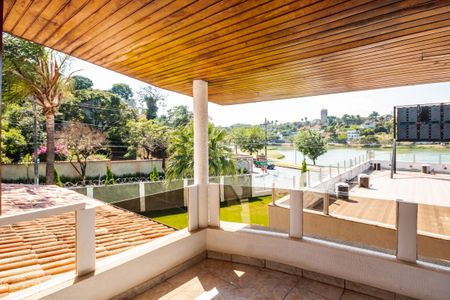 Casa à venda com 1450m², 3 quartos e 5 vagas Casa à venda com 1450m², 3 quartos e 5 vagasVaranda Suíte 1