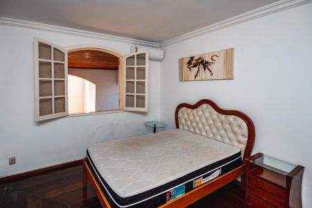Casa à venda com 1450m², 3 quartos e 5 vagas Casa à venda com 1450m², 3 quartos e 5 vagasSuíte 3