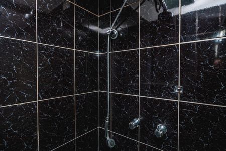 Casa à venda com 1450m², 3 quartos e 5 vagas Casa à venda com 1450m², 3 quartos e 5 vagasBanheiro da Suíte 2