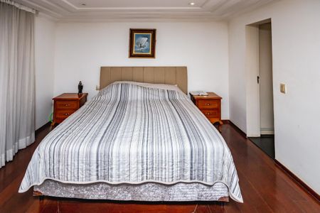Casa à venda com 1450m², 3 quartos e 5 vagas Casa à venda com 1450m², 3 quartos e 5 vagasSuíte 1
