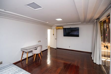 Casa à venda com 1450m², 3 quartos e 5 vagas Casa à venda com 1450m², 3 quartos e 5 vagasSuíte 1
