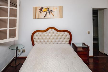 Casa à venda com 1450m², 3 quartos e 5 vagas Casa à venda com 1450m², 3 quartos e 5 vagasSuíte 3