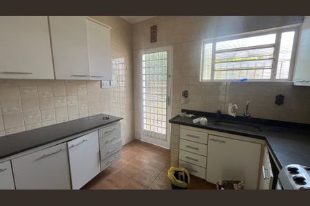 Casa à venda com 170m², 3 quartos e 3 vagasCozinha