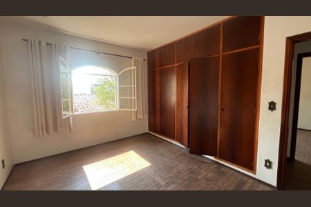 Casa à venda com 170m², 3 quartos e 3 vagasQuarto 2