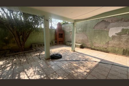 Casa à venda com 170m², 3 quartos e 3 vagasÁrea de Serviço