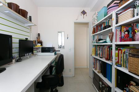 Apartamento à venda com 94m², 3 quartos e 2 vagasQuarto 2