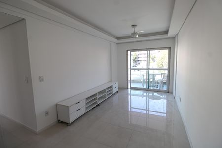 Apartamento para alugar com 92m², 3 quartos e 1 vagaSala