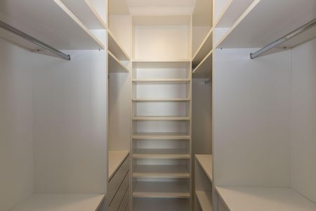 Apartamento para alugar com 113m², 3 quartos e 2 vagas Apartamento para alugar com 113m², 3 quartos e 2 vagasCloset da suíte 1
