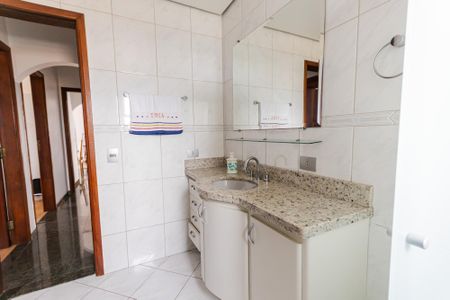 Apartamento à venda com 117m², 3 quartos e 2 vagasBanheiro