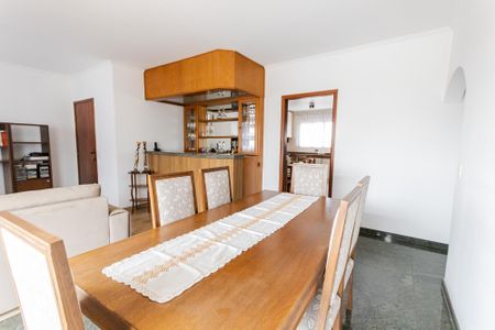 Apartamento à venda com 117m², 3 quartos e 2 vagasSala