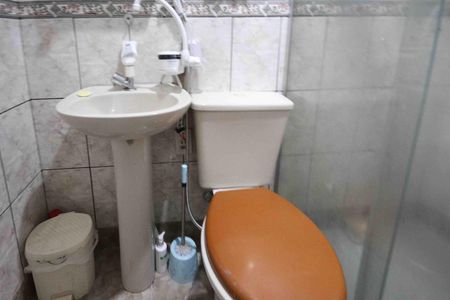 Casa à venda com 312m², 6 quartos e 6 vagasBanheiro da Suite