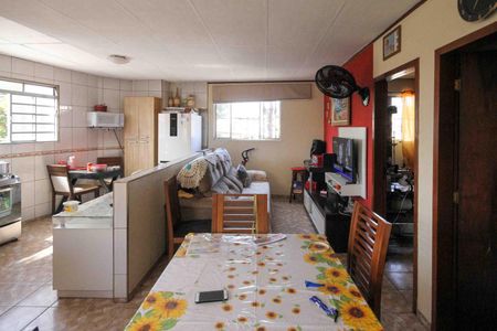 Sala de casa à venda com 6 quartos, 312m² em Jardim Sapopemba, São Paulo