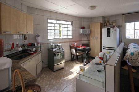 Casa à venda com 312m², 6 quartos e 6 vagasCozinha