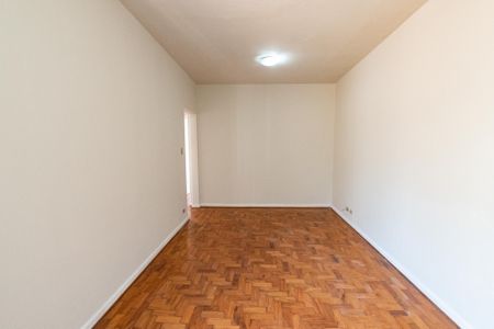 Apartamento à venda com 74m², 2 quartos e sem vagaSala