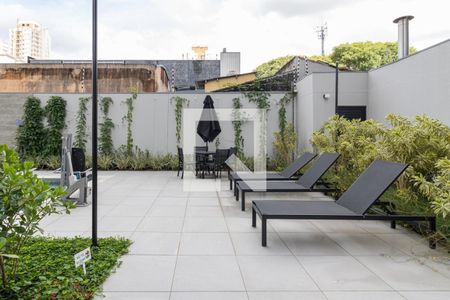 Apartamento à venda com 27m², 1 quarto e sem vagaÁrea comum - Piscina