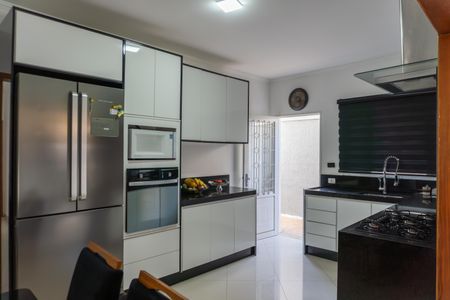 Casa para alugar com 174m², 4 quartos e 2 vagas Casa para alugar com 174m², 4 quartos e 2 vagasCozinha