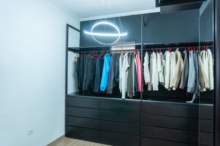 Casa para alugar com 174m², 4 quartos e 2 vagas Casa para alugar com 174m², 4 quartos e 2 vagasCloset da suíte 1