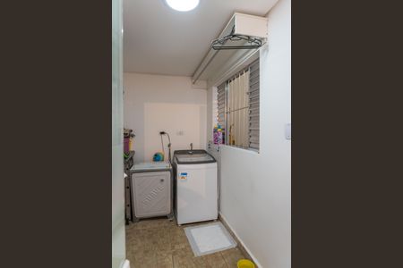 Casa para alugar com 174m², 4 quartos e 2 vagas Casa para alugar com 174m², 4 quartos e 2 vagasÁrea de serviço