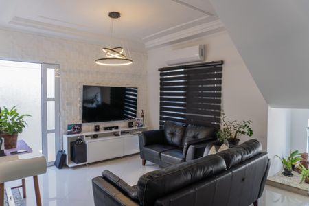 Casa para alugar com 174m², 4 quartos e 2 vagas Casa para alugar com 174m², 4 quartos e 2 vagasSala