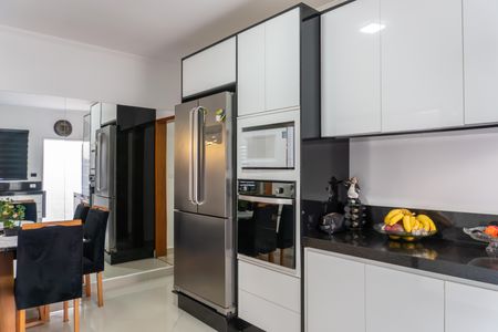 Casa para alugar com 174m², 4 quartos e 2 vagas Casa para alugar com 174m², 4 quartos e 2 vagasCozinha
