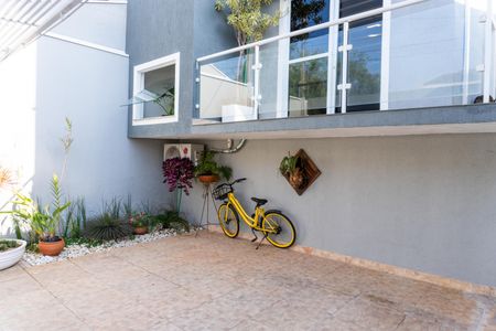 Casa para alugar com 174m², 4 quartos e 2 vagas Casa para alugar com 174m², 4 quartos e 2 vagasGaragem