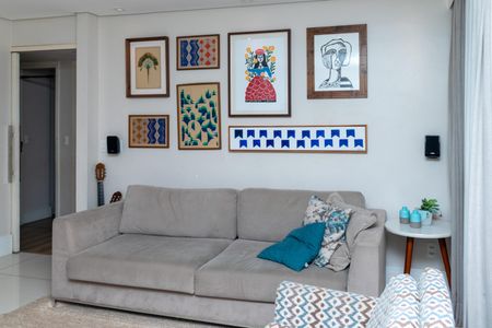 Apartamento à venda com 94m², 2 quartos e 2 vagasSala