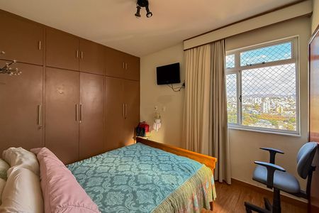 Apartamento à venda com 85m², 3 quartos e 1 vaga Apartamento à venda com 85m², 3 quartos e 1 vagaSuíte 2