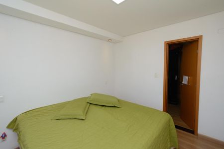 Apartamento à venda com 160m², 3 quartos e 3 vagasSuíte 2