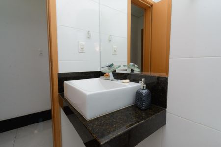 Apartamento à venda com 160m², 3 quartos e 3 vagasBanheiro Social