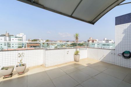 Apartamento à venda com 160m², 3 quartos e 3 vagasCobertura