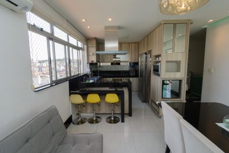 Apartamento à venda com 160m², 3 quartos e 3 vagasCozinha