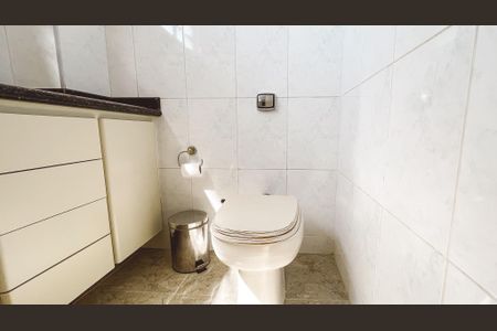 Apartamento à venda com 232m², 4 quartos e 2 vagasBanheiro da Suíte