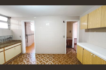 Apartamento à venda com 232m², 4 quartos e 2 vagasCozinha