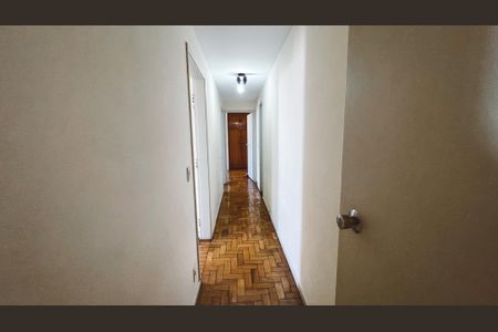 Apartamento à venda com 232m², 4 quartos e 2 vagasCorredor