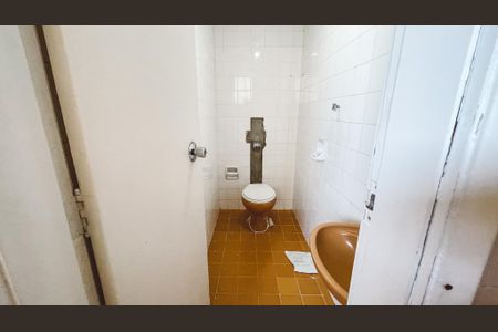 Apartamento à venda com 232m², 4 quartos e 2 vagasBanheiro de Serviço
