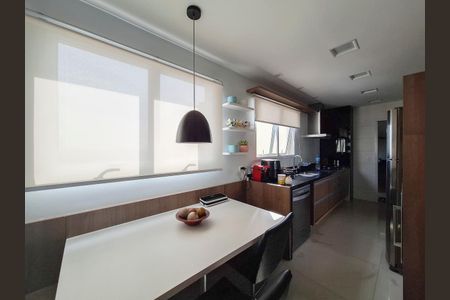 Apartamento à venda com 170m², 3 quartos e 4 vagasCozinha