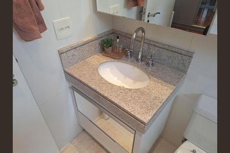 Apartamento à venda com 170m², 3 quartos e 4 vagasBanheiro da Suíte 2