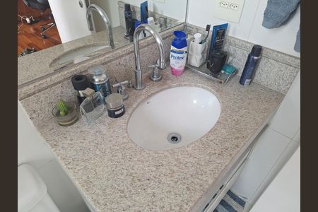 Apartamento à venda com 170m², 3 quartos e 4 vagasBanheiro da Suíte 1