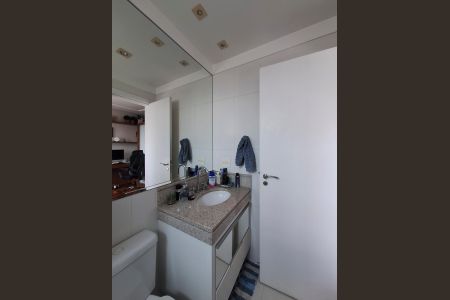 Apartamento à venda com 170m², 3 quartos e 4 vagasBanheiro da Suíte 1