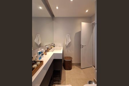 Apartamento à venda com 170m², 3 quartos e 4 vagasBanheiro da Suíte 3