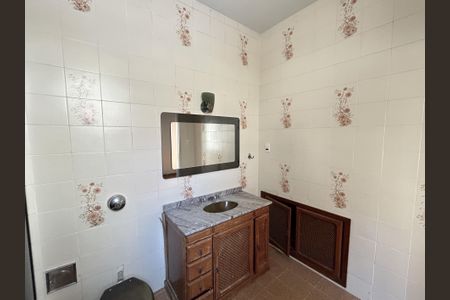 Casa à venda com 200m², 3 quartos e 1 vagaBanheiro