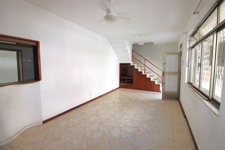 Sala de casa à venda com 3 quartos, 200m² em Cachambi, Rio de Janeiro
