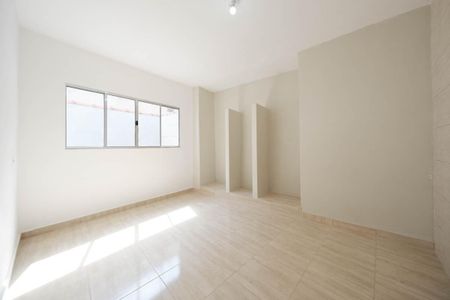 Quarto de casa para alugar com 1 quarto, 84m² em Jardim Santo Onofre, São Paulo