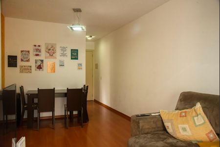Apartamento à venda com 84m², 3 quartos e 2 vagasSala