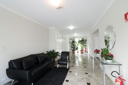 Apartamento à venda com 87m², 3 quartos e 1 vaga Apartamento à venda com 87m², 3 quartos e 1 vagaHall