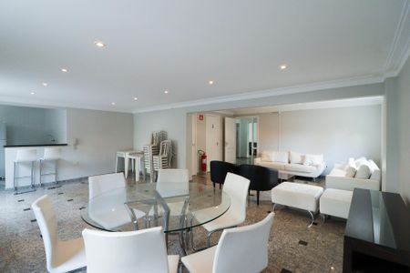 Apartamento à venda com 87m², 3 quartos e 1 vaga Apartamento à venda com 87m², 3 quartos e 1 vagaÁrea comum - Salão de Festas