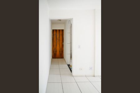 Corredor de apartamento para alugar com 2 quartos, 53m² em Parque do Estado, São Paulo