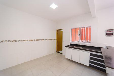 Cozinha de casa para alugar com 1 quarto, 30m² em Jardim Eliane, São Paulo