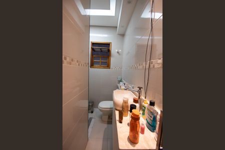 Casa à venda com 175m², 3 quartos e 2 vagas Casa à venda com 175m², 3 quartos e 2 vagasBanheiro da Suíte 1